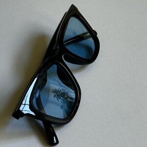 Maddyoh's sunglasses